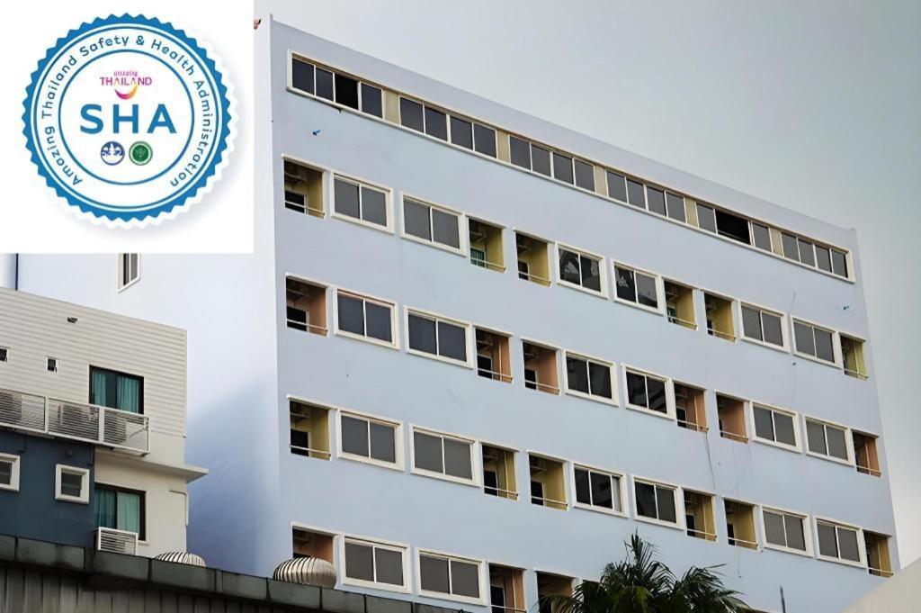J Two S Pratunam Hotel Banguecoque Exterior foto