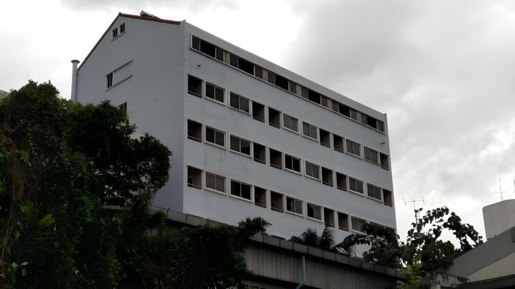 J Two S Pratunam Hotel Banguecoque Exterior foto
